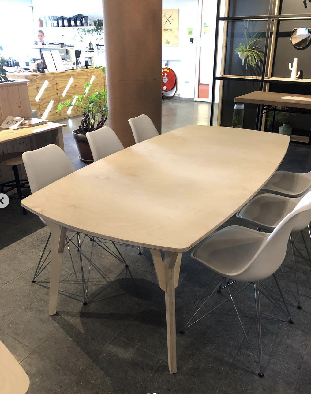 houten tafel op maat lokaal gemaakt tafel van hout design tafel hout diverse materialen ronde houten tafel ovale houten tafel Ikea houten tafel