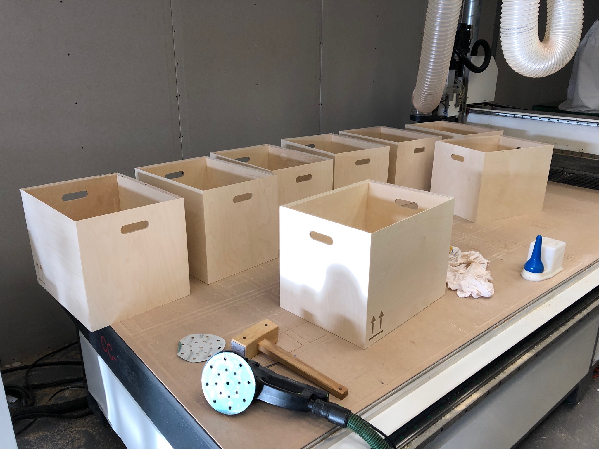 maatwerk-meubels-en-producten-bij-cnc-service-utrecht-product-op-maat-houten-meubel-op-maat in utrecht