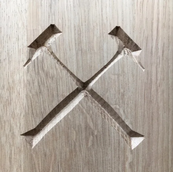 eikenhouten-logo-naambord-ingraveren-in-hout-hout-graveren-utrecht-graveren-in-hout-cnc-graveren-hout