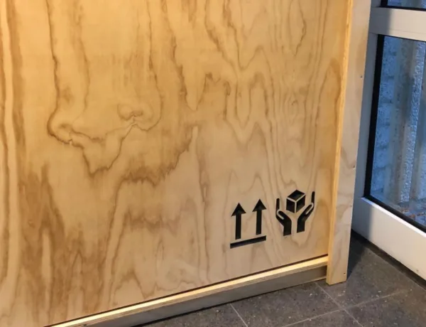 logo-in-hout-graveren-in-hout-hout-graveren-utrecht-graveren-in-hout-cnc-graveren-hout