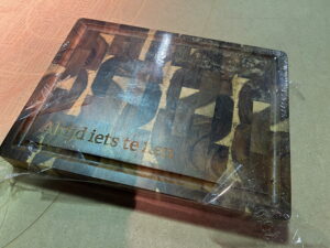 snijplank-ingraveren-in-hout-in-utrecht-hout-graveren-utrecht-graveren-in-hout-cnc-graveren-hout