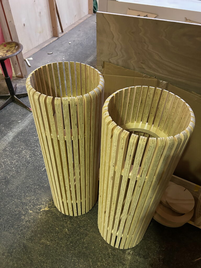 houten-vaas-designs-op-maat-bij-cnc-frezen-utrecht-frezen-in-hout-en-kunststof-sinds-2016-maatwerk-cnc-houtbewerking-en-interieur-design