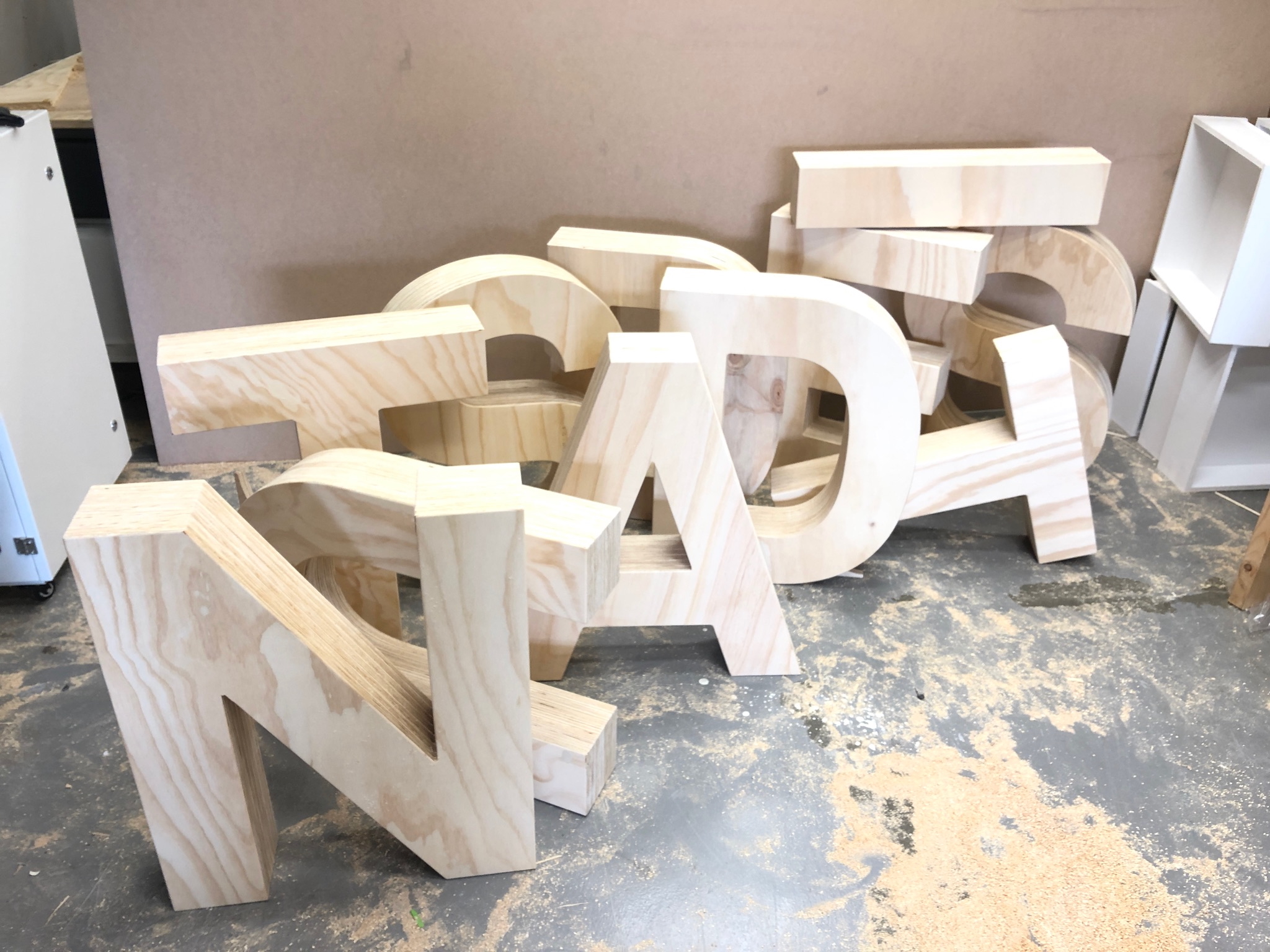 letters hout grote houten letters letters van hout letters hout groot cnc frezen utrecht cnc houtbewerking cnc utrecht