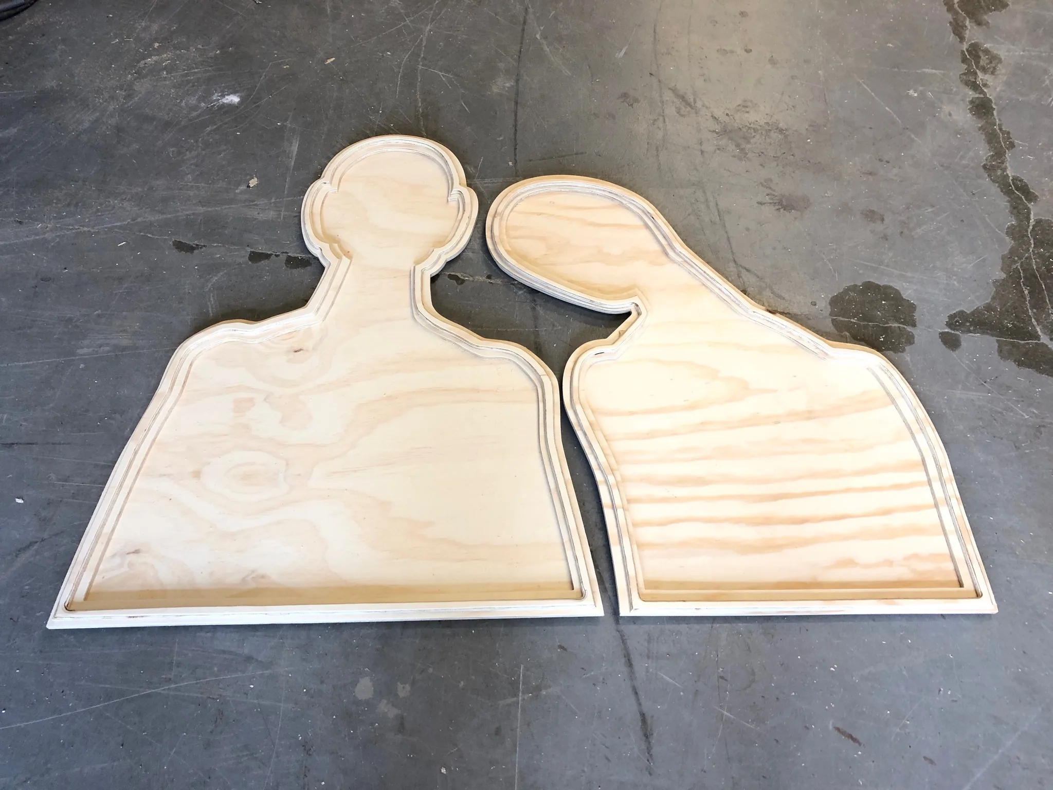 Unieke decoratieve houten lijst gemaakt met CNC-frezen