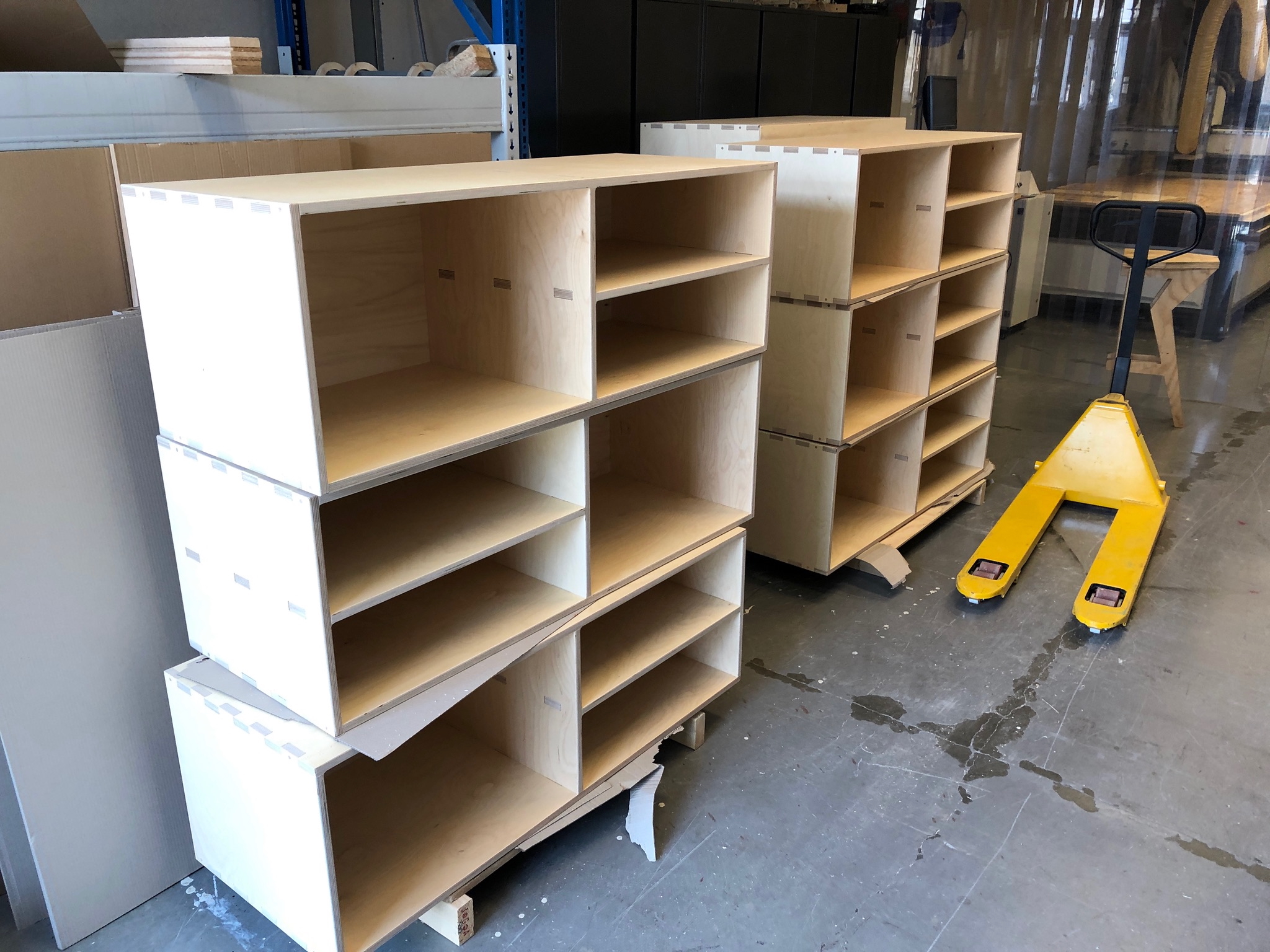 op maat gemaakte houten kasten bij cnc frezen utrecht houten server kasten voor computer servers kantoor kasten boeken kasten van hout