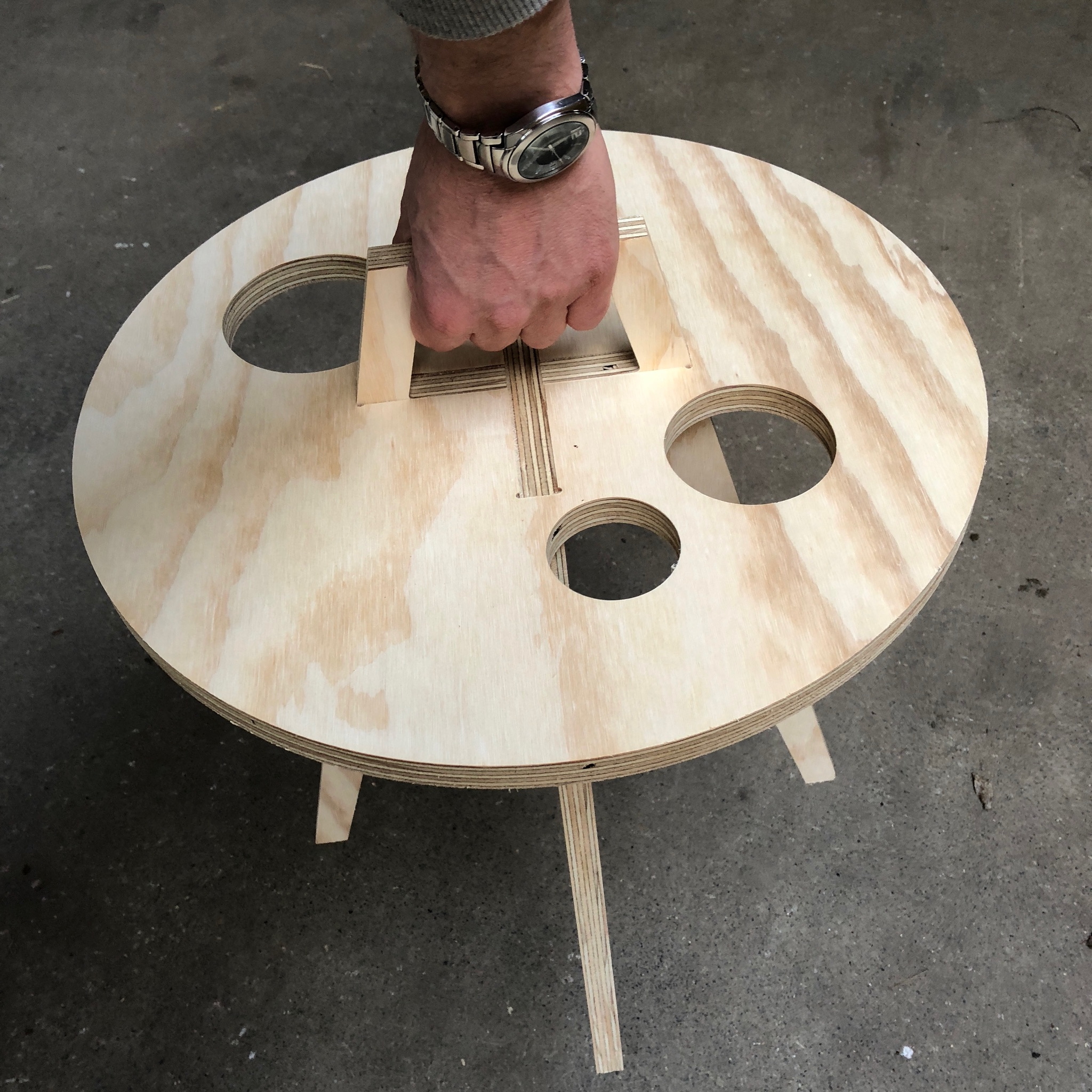 houten bijzet tafeltje houten salontafel ronde houten salontafel houten salontafel, ronde houten salontafel, houten dressoir, houten bijzettafeltje, donker houten