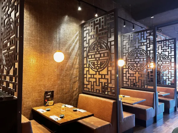 aziatisch-restaurant-room-dividers-in-utrecht-gemaakt-door-de-firma-cnc-frezen-in-hout-in-utrecht