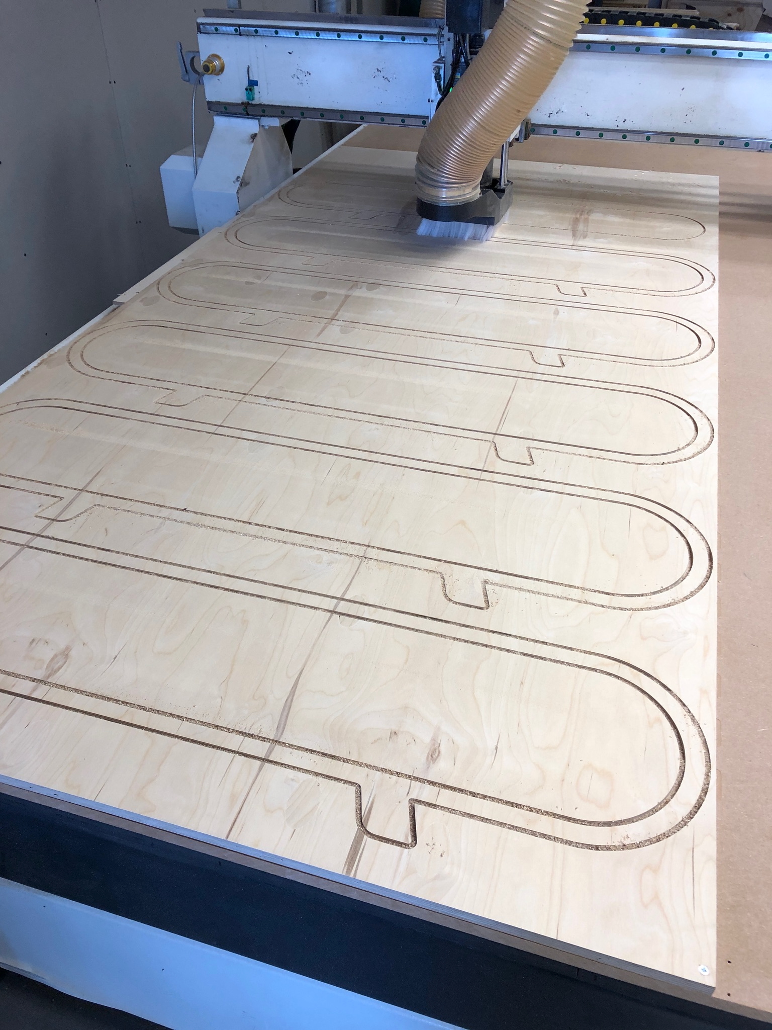 berken multiplex meubel onderdelen design meubel cnc gemaakt van hout cnc houtbewerking cnc design maatwerk utrecht