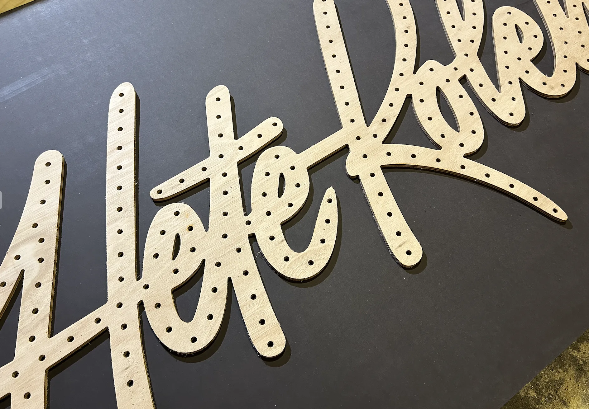 Lichtletters Hout op Maat