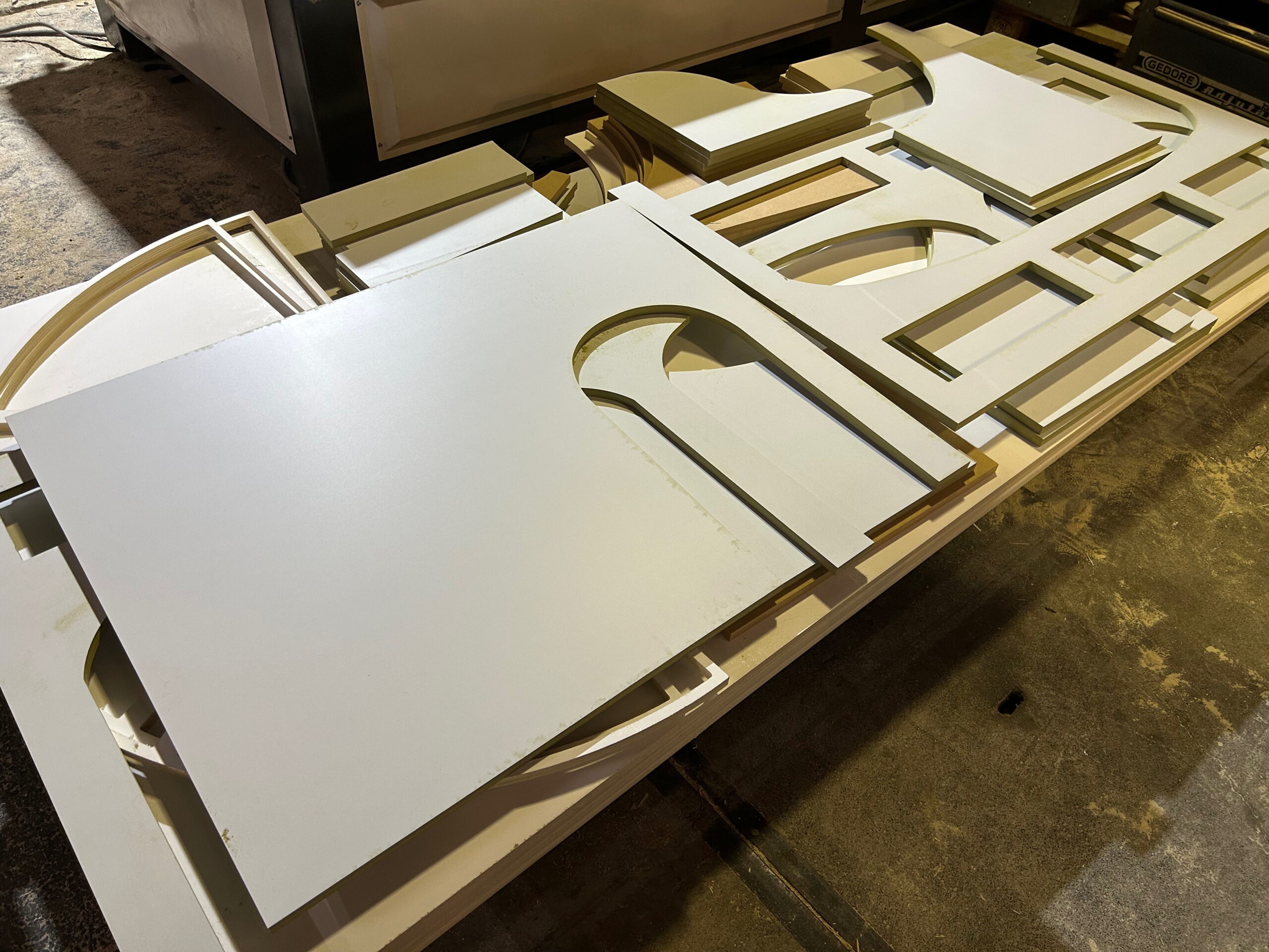 houten maatwerk oncerdelen voor restaurant interieur maatwerk cnc freeswerk in utrecht de firma cnc