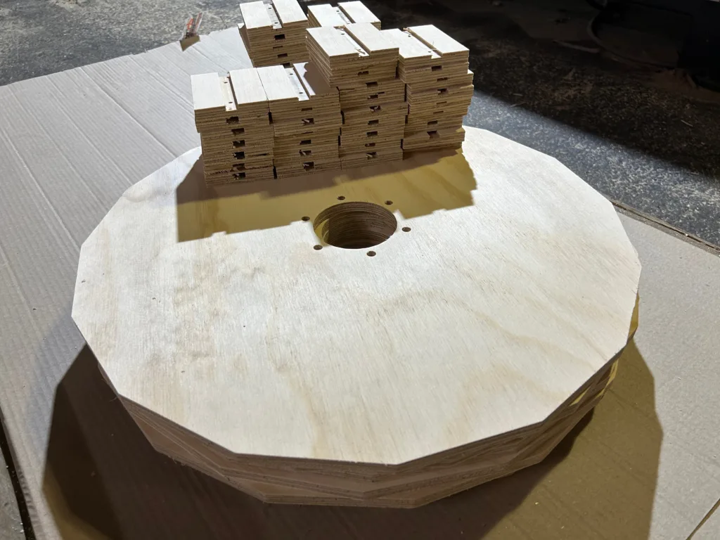 multiplex houten winkel display items, winkel inrichting vna hout houten decor items voor winkel