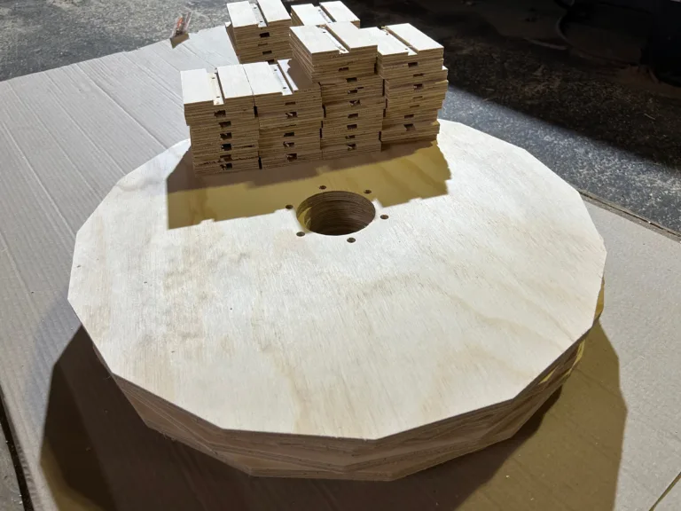 multiplex houten winkel display items, winkel inrichting vna hout houten decor items voor winkel