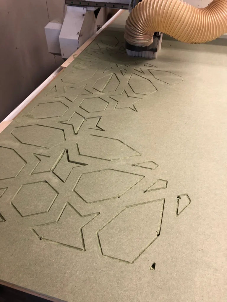 mdf laten frezen met de cnc frees bij de firma cnc in utrecht