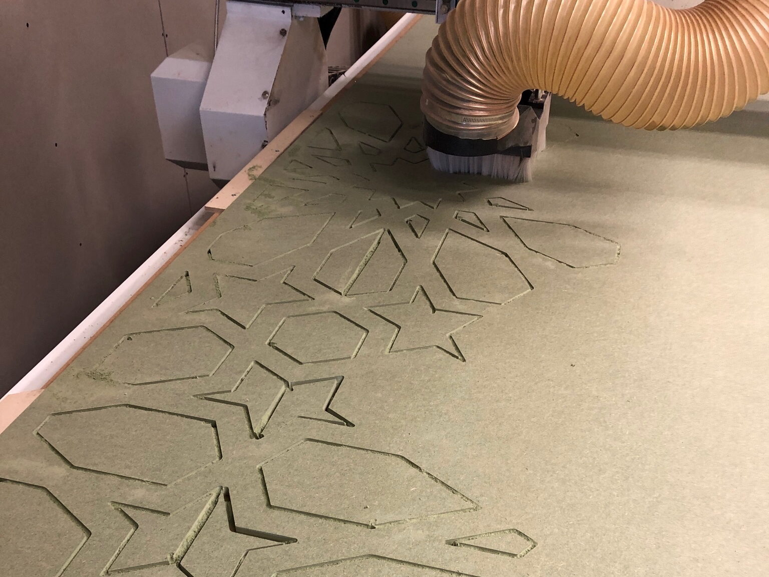 decoratieve houten panelen op maat gemaakt cnc frezen in utrecht houtbewerking op maat