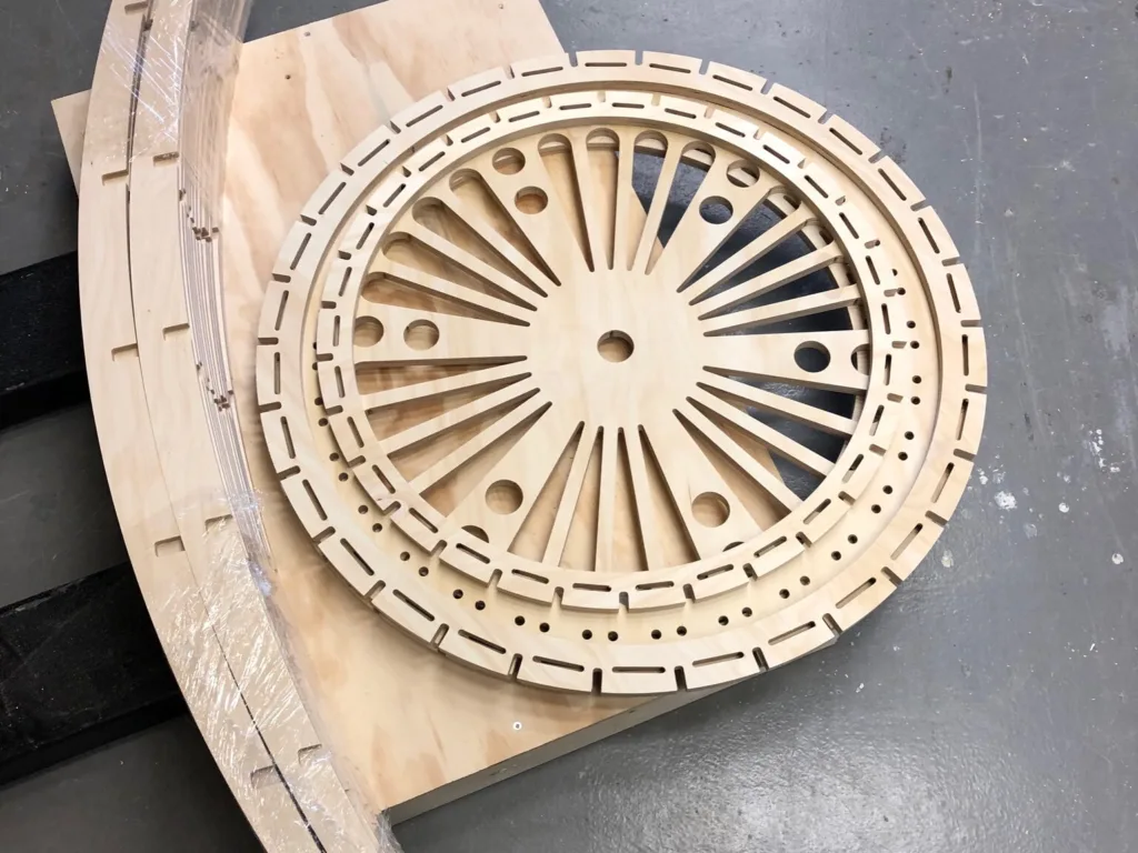 houten design lamp onderdelen laten maken op maat van hout of kunststof in utrecht