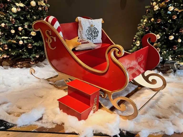 decoratieve kerst slee decoratie van hout voor hotel restaurant en winkel display cnc houtbewerking