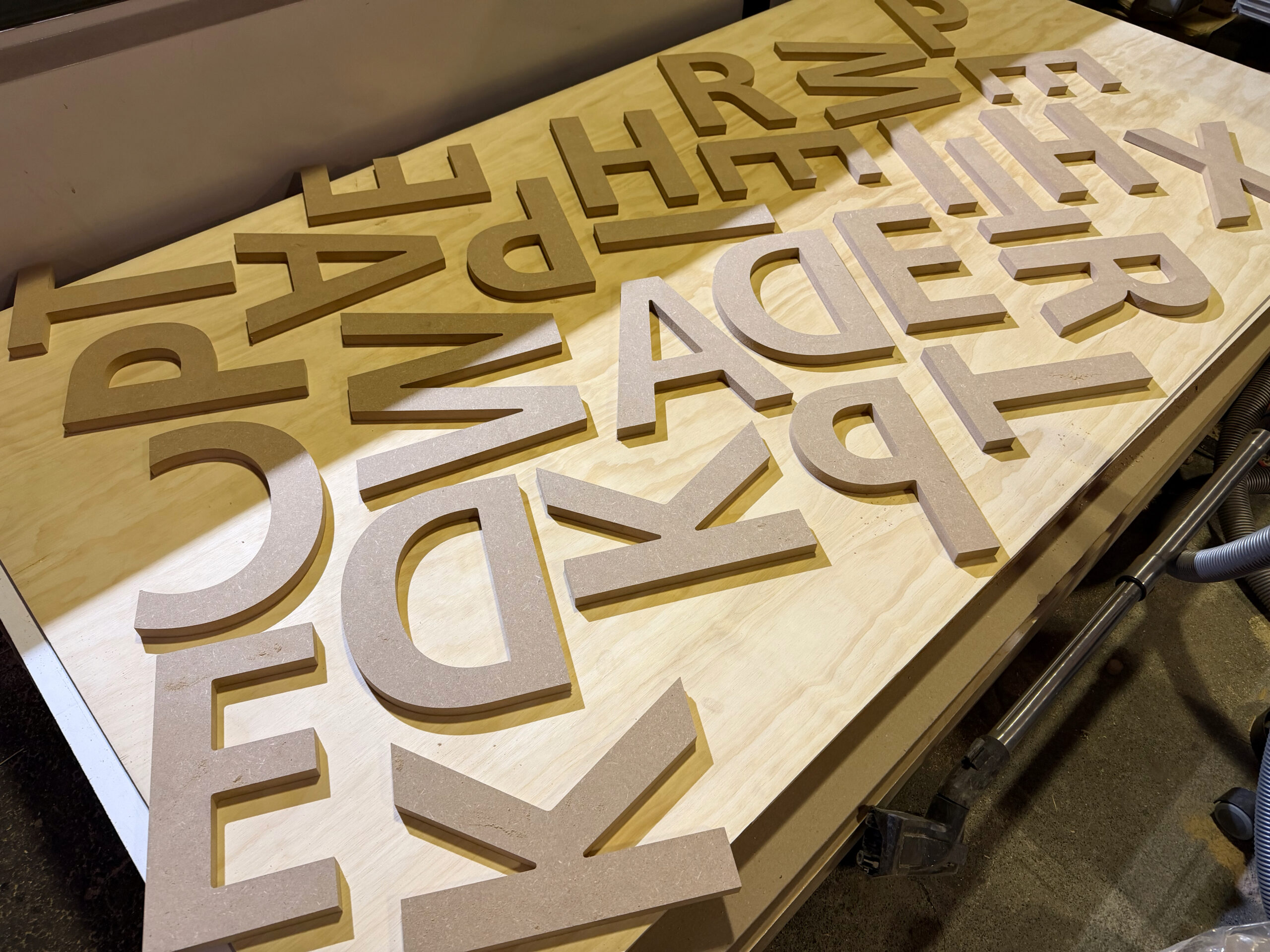 Houten Letters Op Maat In Elke Houtsoort En Font Bestel Snel En Eenvoudig Online Houten Letters In Het Gewenste Lettertype