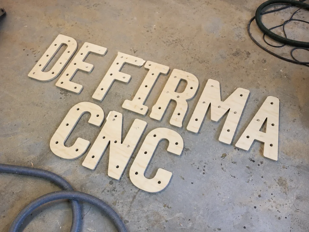 De Firma Cnc Houten Lichtletters