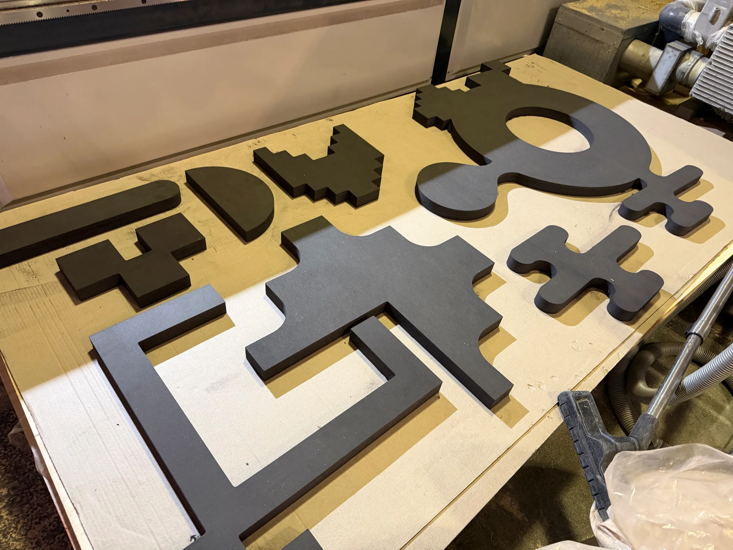 Door En Door Zwart Gekelurd Mdf Onderdelen Voor Interieur Decoratie Cnc Gefreesd In Utrecht