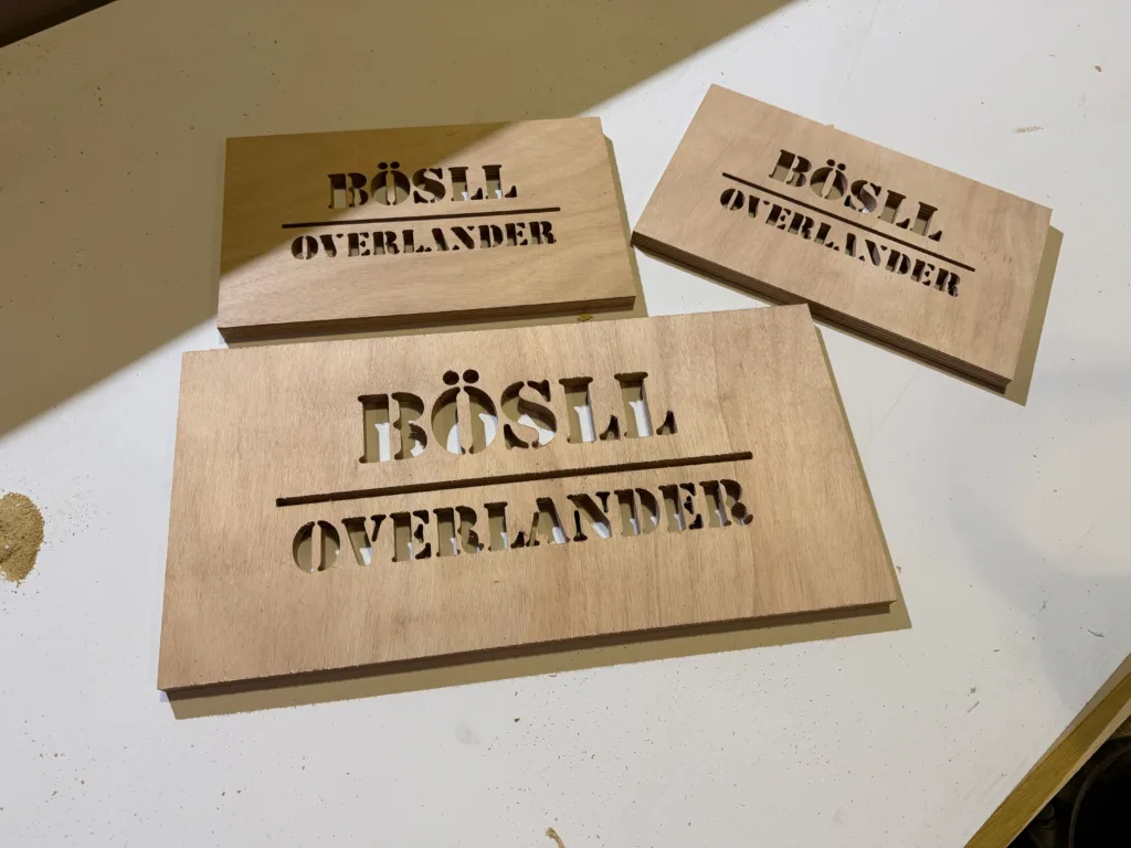 Houten Naamborden Voor Overlander Camper Voertuig Op Maat Gemaakt Van Hardhouten Multiplex Voor Unieke Signing Door De Firma Cnc In Utrecht