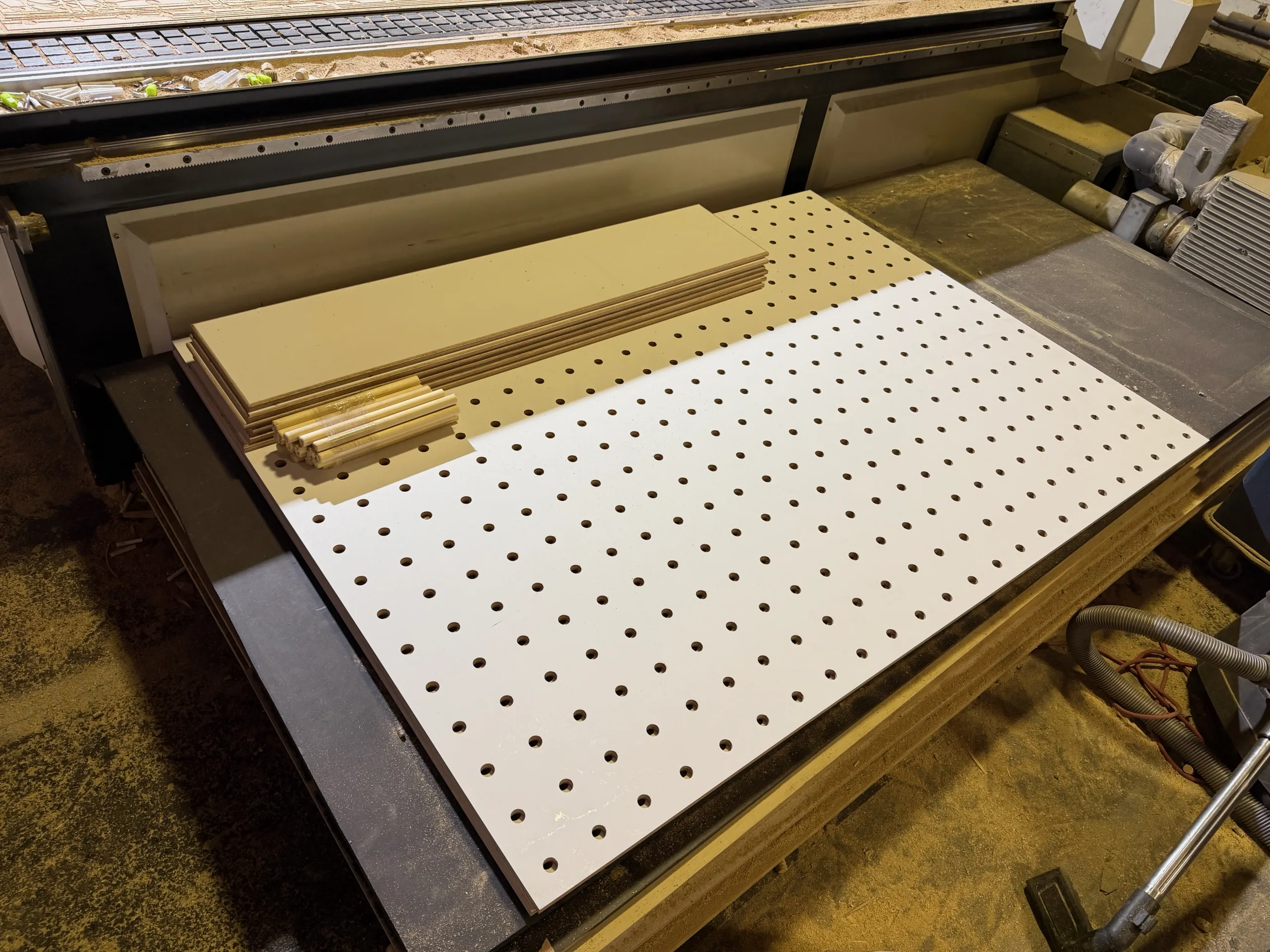 Witte Pegboard Winkel Wand