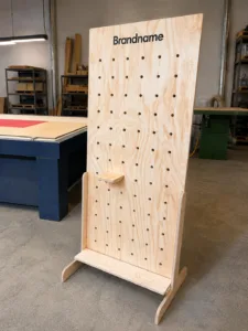 Pegboard Brand Display Product Wand Voor Beurs Stand In Vuren Multiplex Gepersonaliseerd En Op Maat Gemaakt Door De Firma Cnc In Utrecht